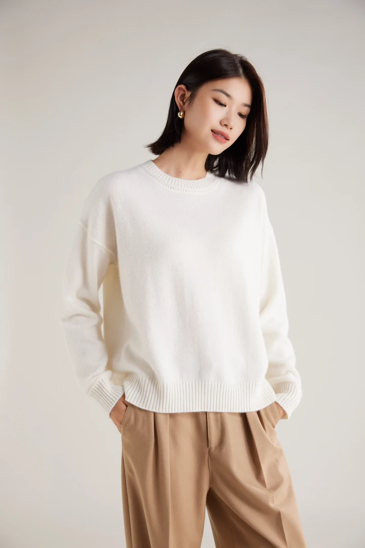 女士羊绒衫挑空设计
