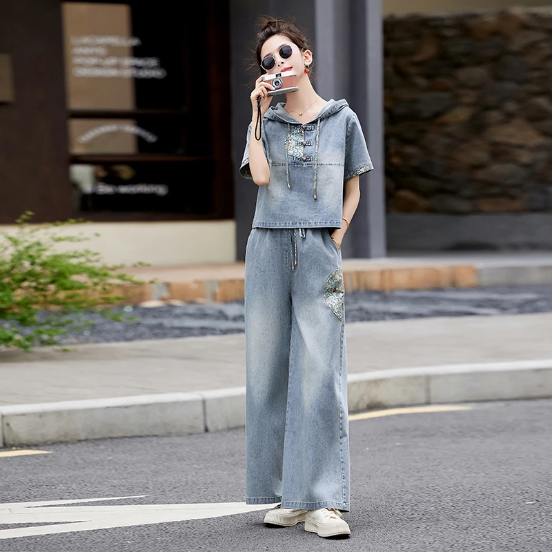 新中式刺绣盘扣牛仔连帽套装女2024夏季新款复古休闲阔腿裤两件套