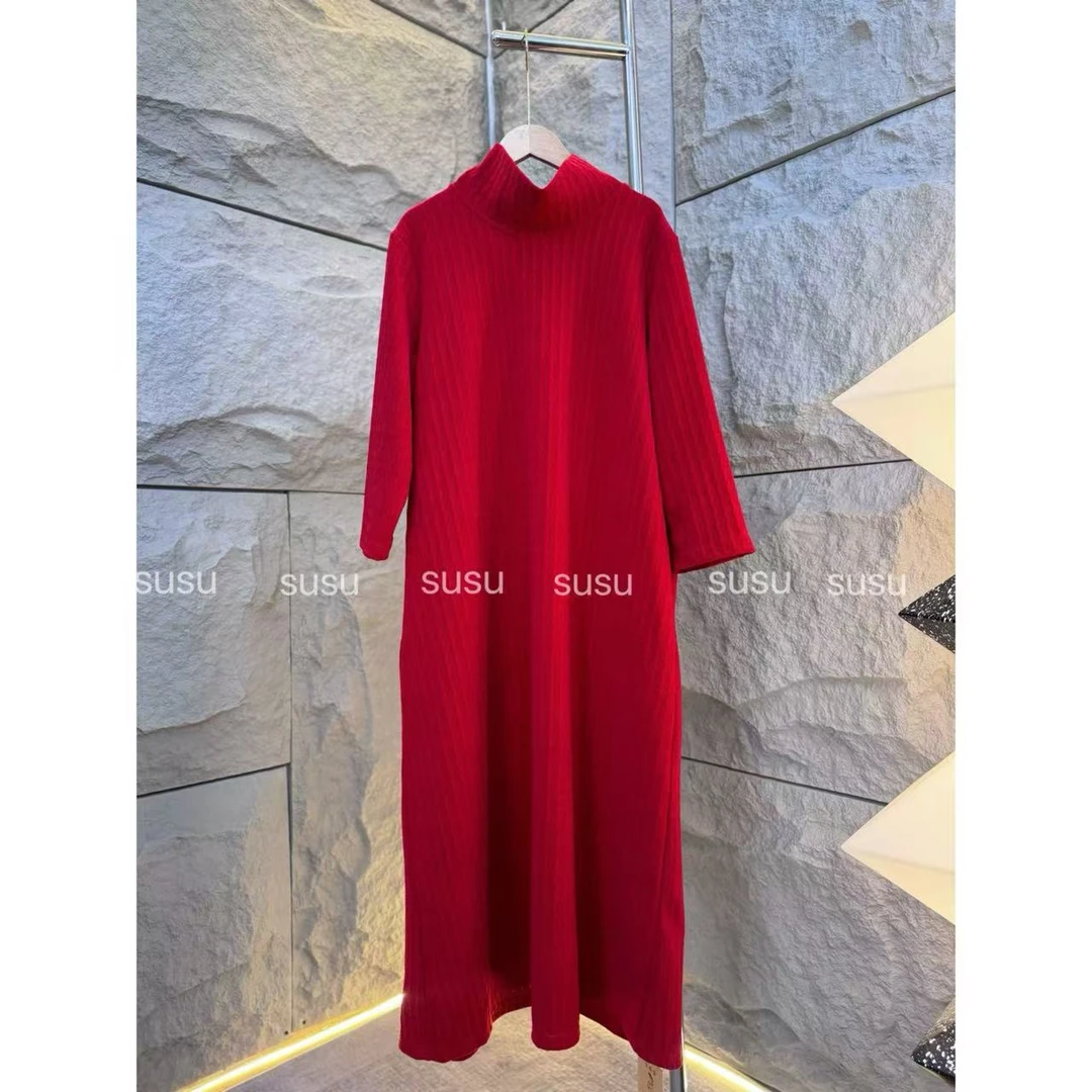 232/时尚新款红色百搭显瘦女士连衣裙欧纹螺纹高级轻奢