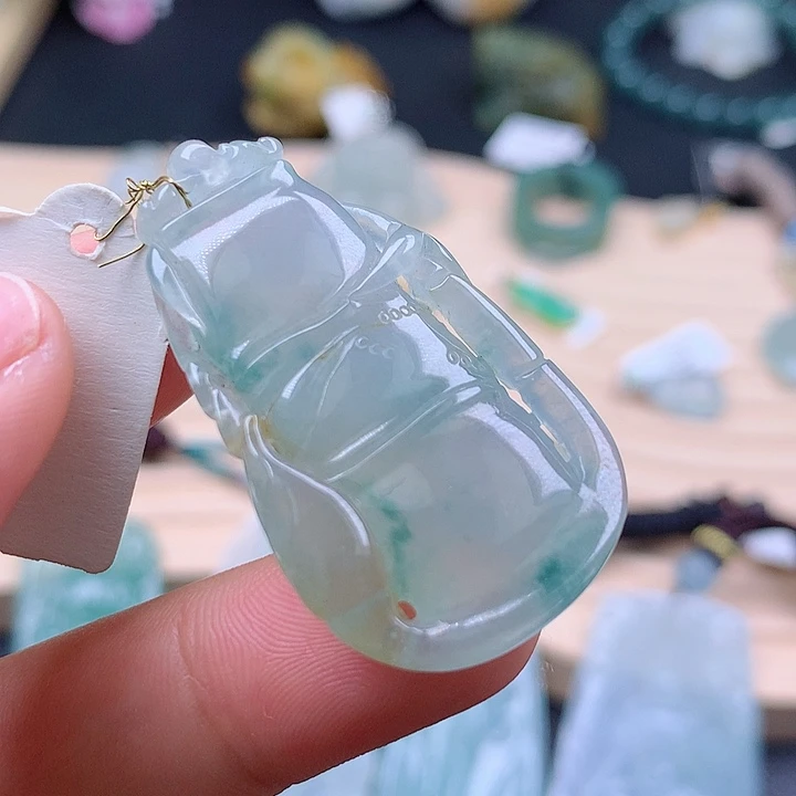 【闪购商品】翡翠颈饰未镶嵌翡翠吊坠