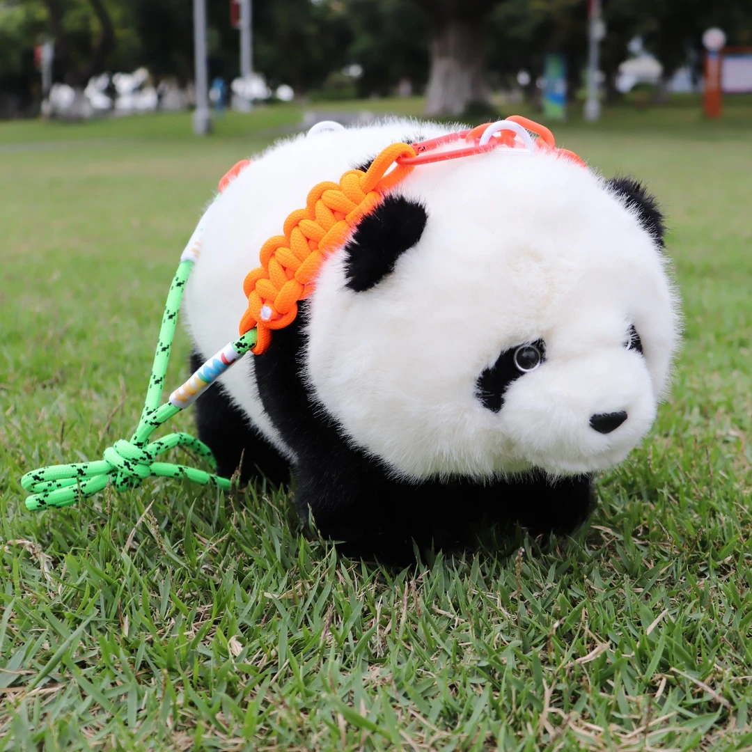 HUIml/滙美琳毛绒玩偶熊猫褔元斜挎包可爱设计感手工礼物款式展示