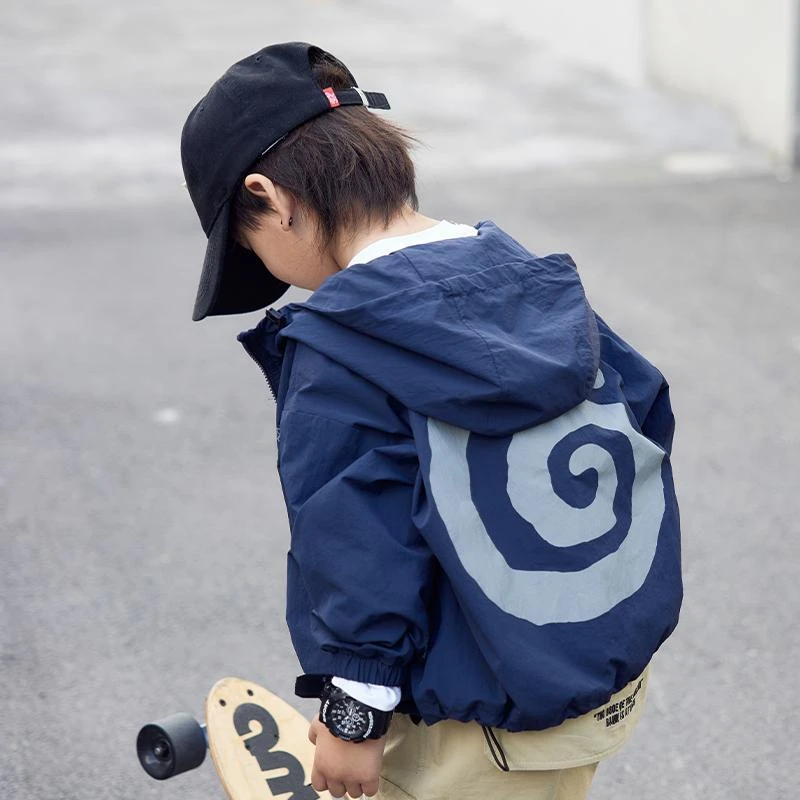 童装儿童外套2024春季新款中小童时尚宽松高级感男童连帽上衣潮酷