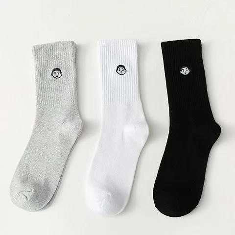 ins潮情侣秋冬纯色潮袜学生白色百搭男中筒韩版学院风运动袜