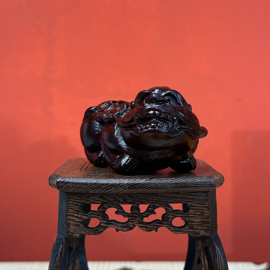 黑貔貅 黑檀木雕刻手把件