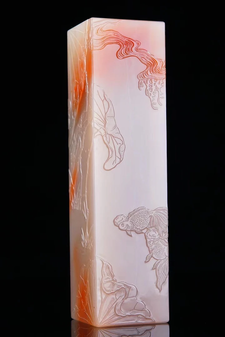 寿山石结晶桃花善伯洞  题材：金玉满堂