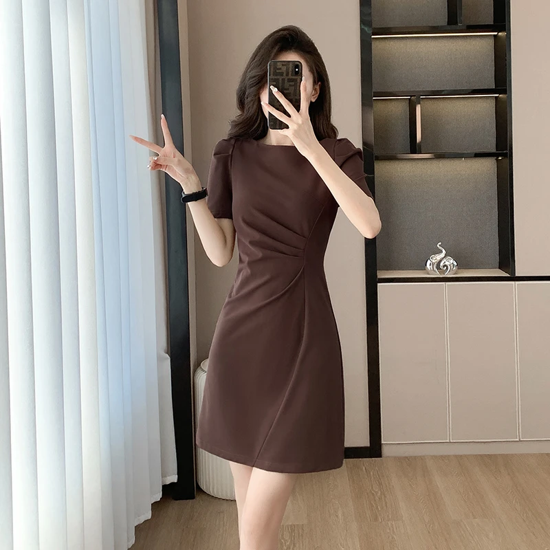 赫本风法式黑色方领连衣裙女款爆款2024新款夏季高贵轻奢气质裙子