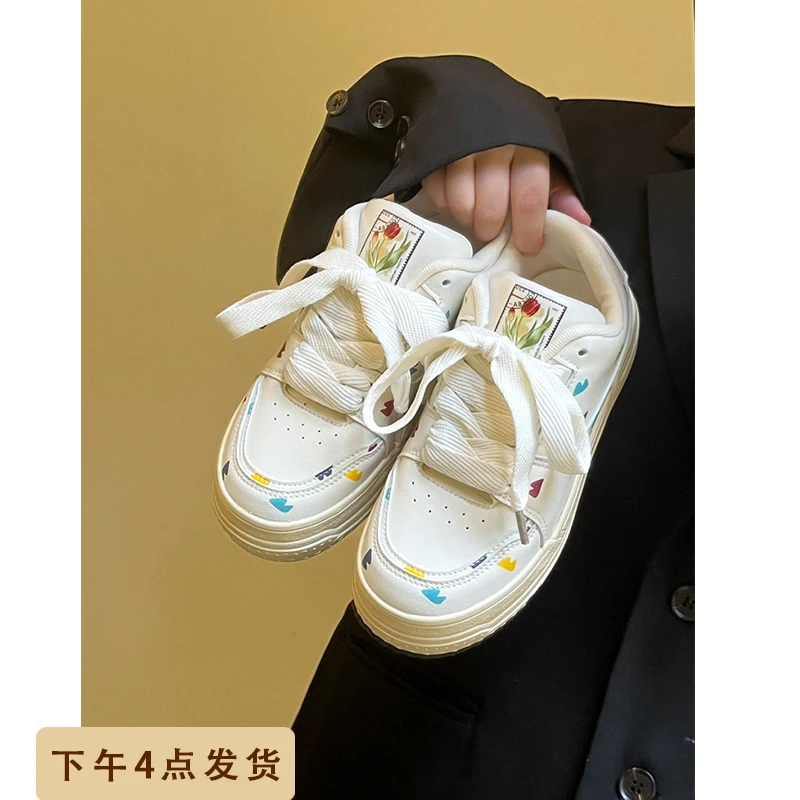 小白鞋小众设计彩绘板鞋女2023秋季新款厚底百搭运动休闲鞋子ins