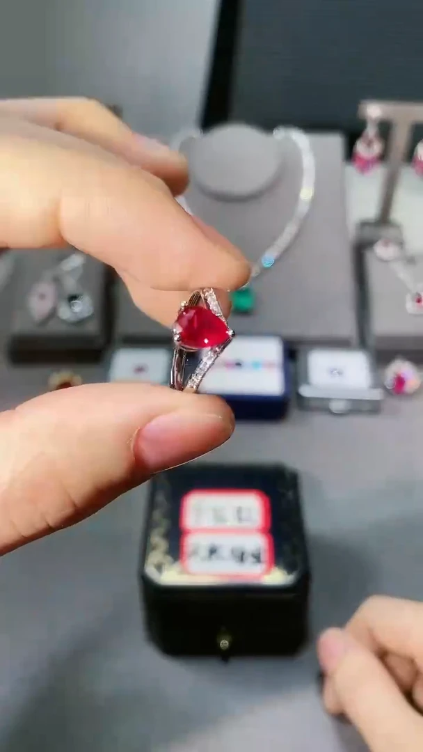 【闪购商品】红宝石戒指未镶嵌小水滴戒指