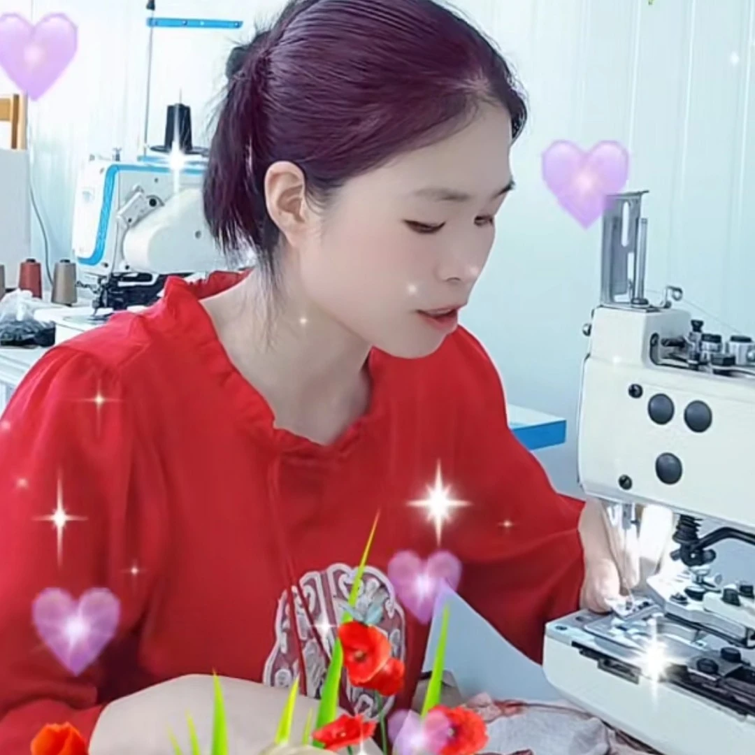 洋气妈妈装新中式国风刺绣衬衫女2024新款女装仿真丝缎面小衫