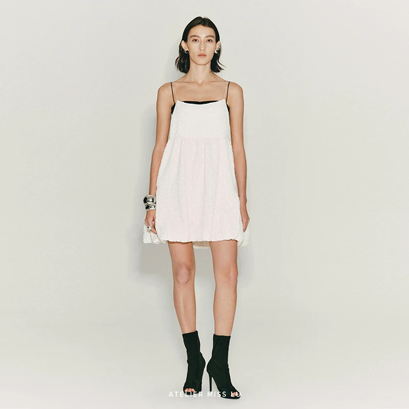 AtelierMissLu【香草奶盖】肌理泡泡纱宽身吊带花苞连衣裙244042