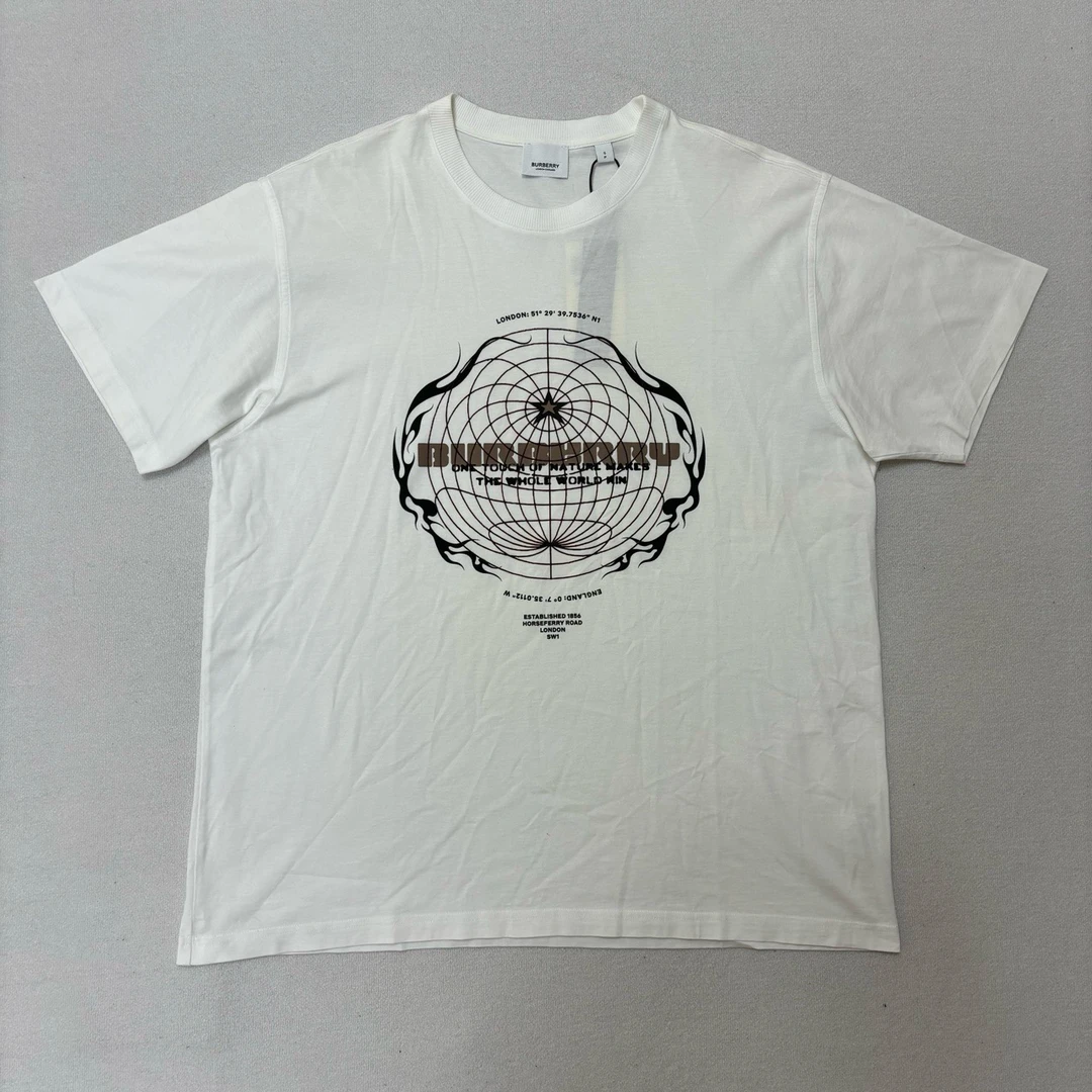 Burberry博柏利/球形图案印花宽松短袖/尺码S/成色99新/编号5520