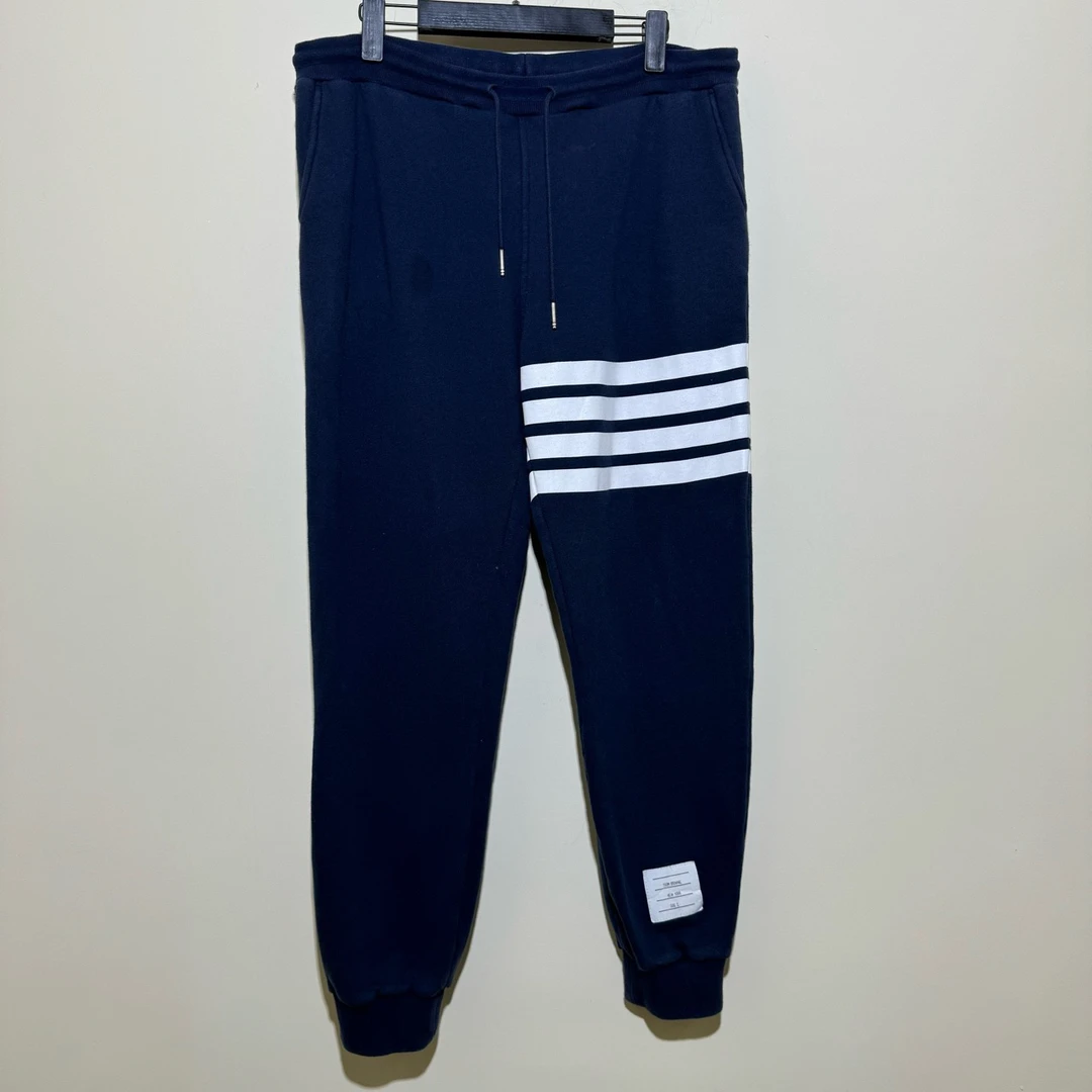 Thom Browne/经典四条纹罗纹抽绳运动休闲卫裤/尺码46/99新/4200