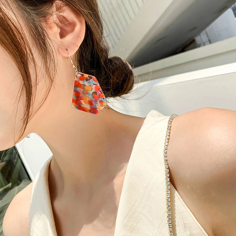 2023新款潮糖果彩色亚克力耳环女气质网红高级感法式个性耳坠耳钉