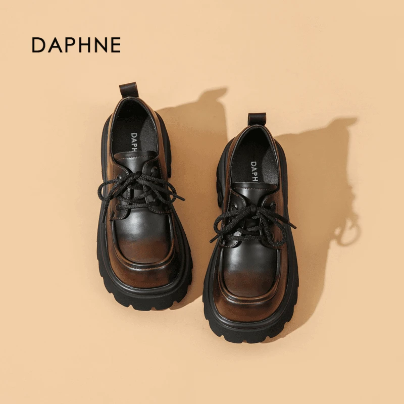 达芙妮2025春季新款时尚厚底复古英伦风黑色圆头乐福鞋D8000-2