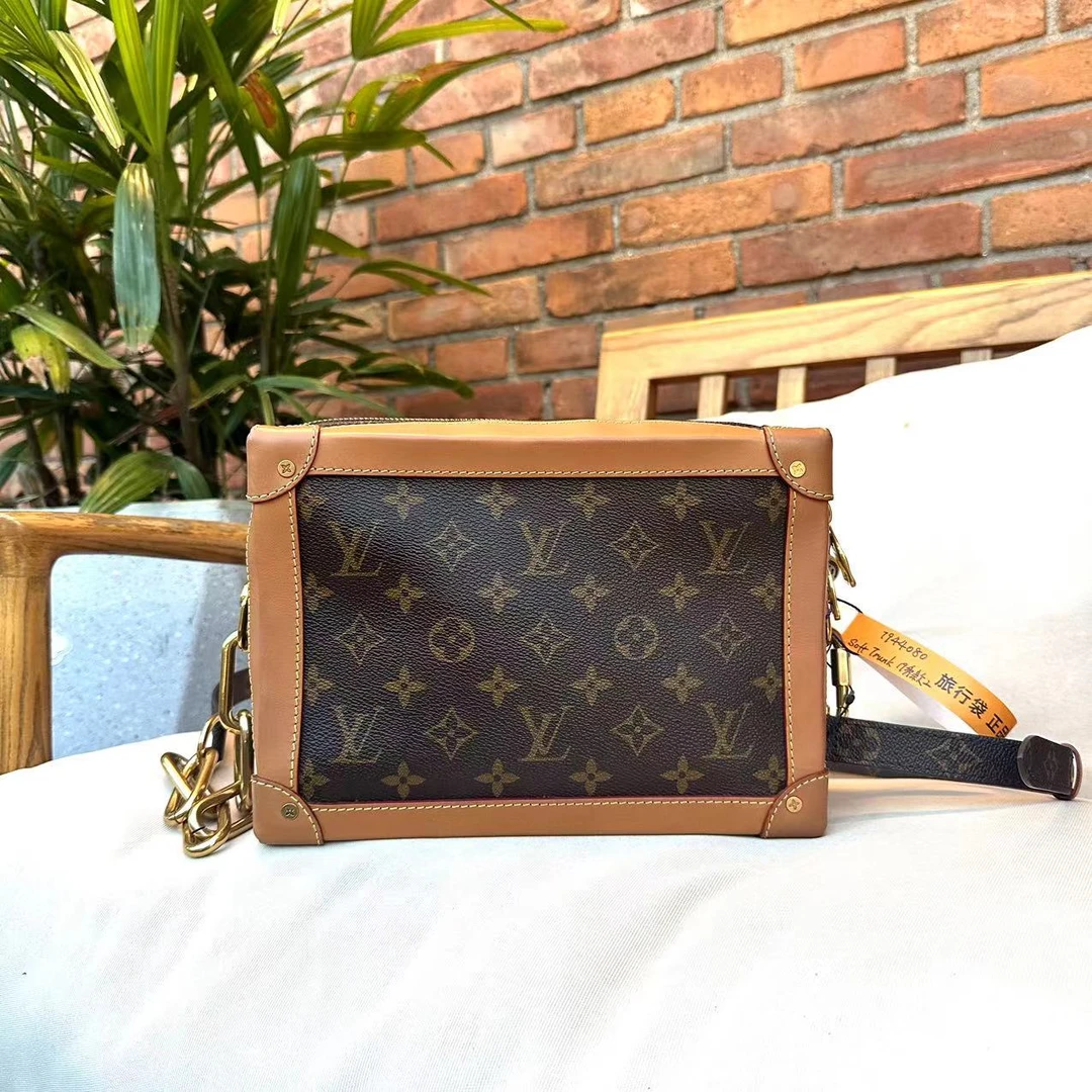 95新 LouisVuitton/路易威登 SoftTrunk链条软盒子/炫彩反光合集2