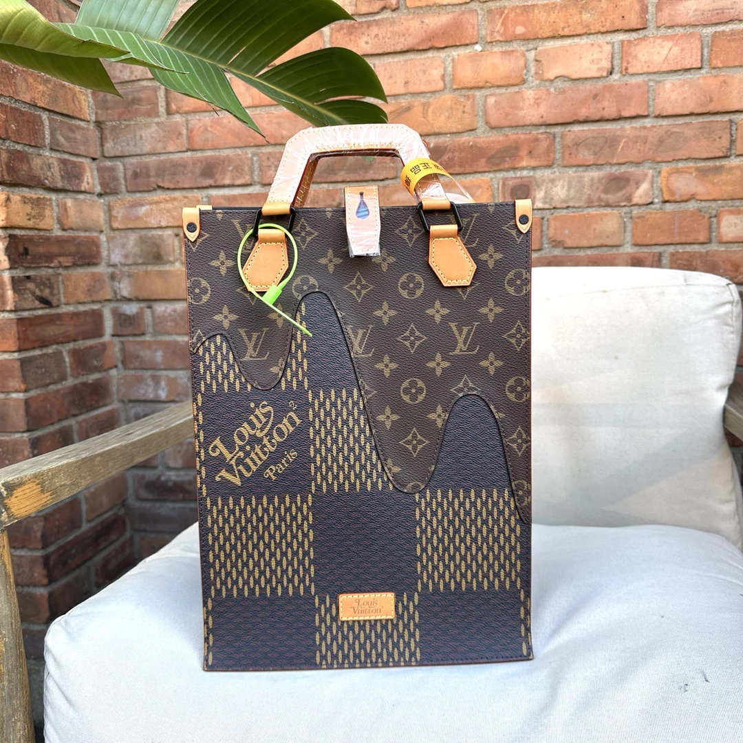 95新 LouisVuitton/路易威登 SacPlat琴谱全原Nigo联名21年托特包