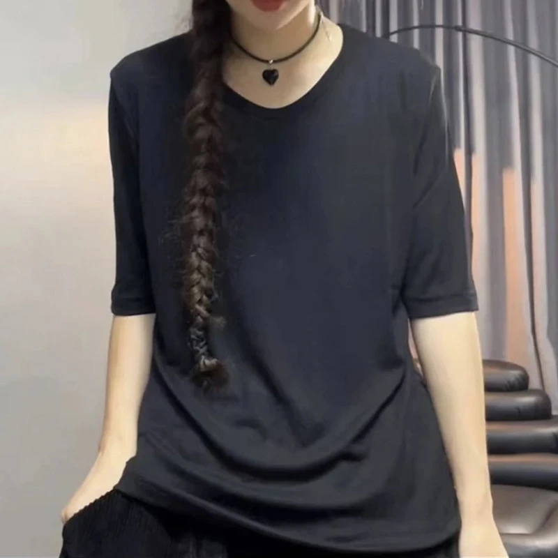 新款纯色圆领T恤休闲时尚百搭打底半袖早秋宽松简约上衣女士