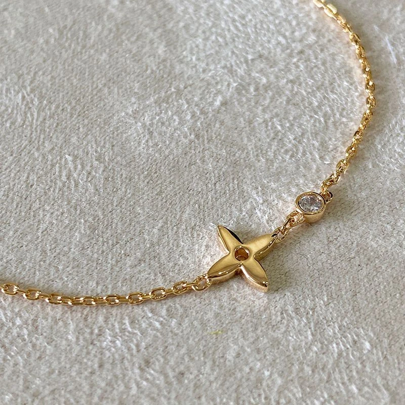 铜合金项链 新款四叶草项链女款夏日锁骨链百搭简约小众高级感风