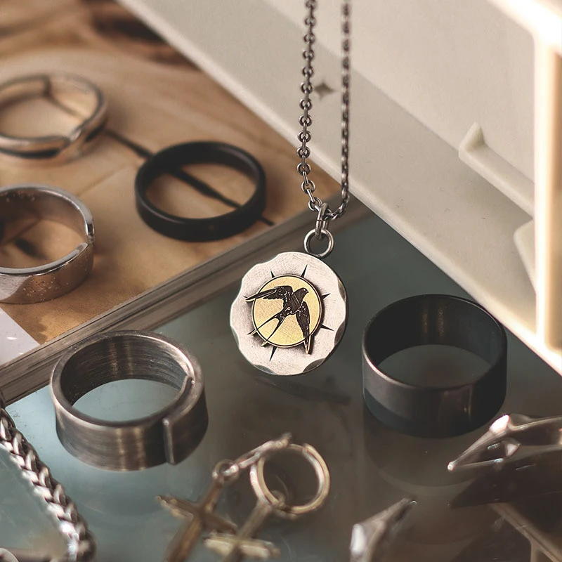 铜合金吊坠 工业风项坠潮流高街时尚个性潮流燕子鸟硬币吊坠百搭