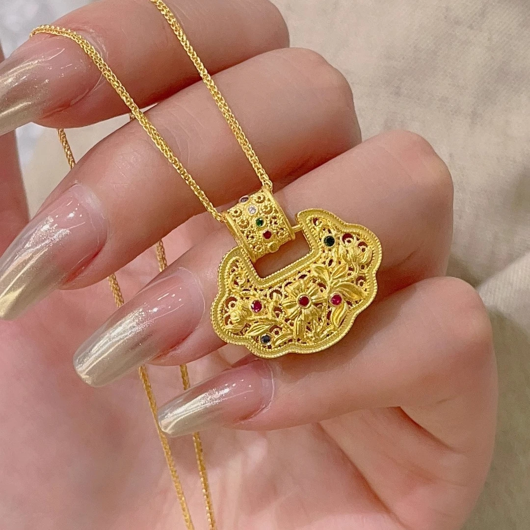 铜合金项链 复古花丝平安锁包项链女款宫廷风高贵上身绝美毛衣链