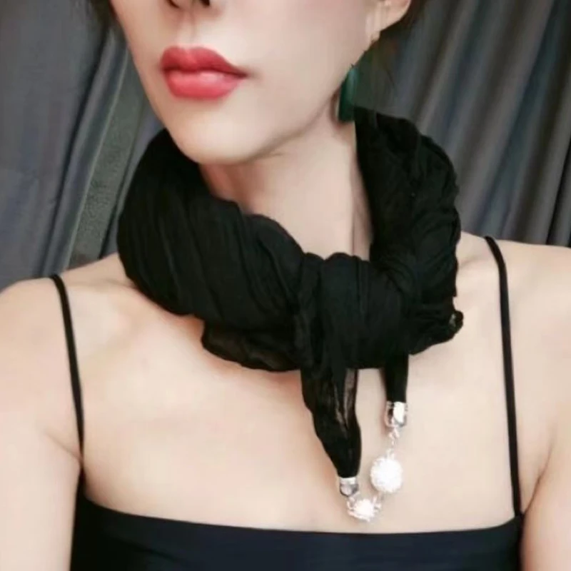 新款女士2024纯色褶皱围巾磁扣围巾方巾丝巾保暖护颈多功能遮颈纹