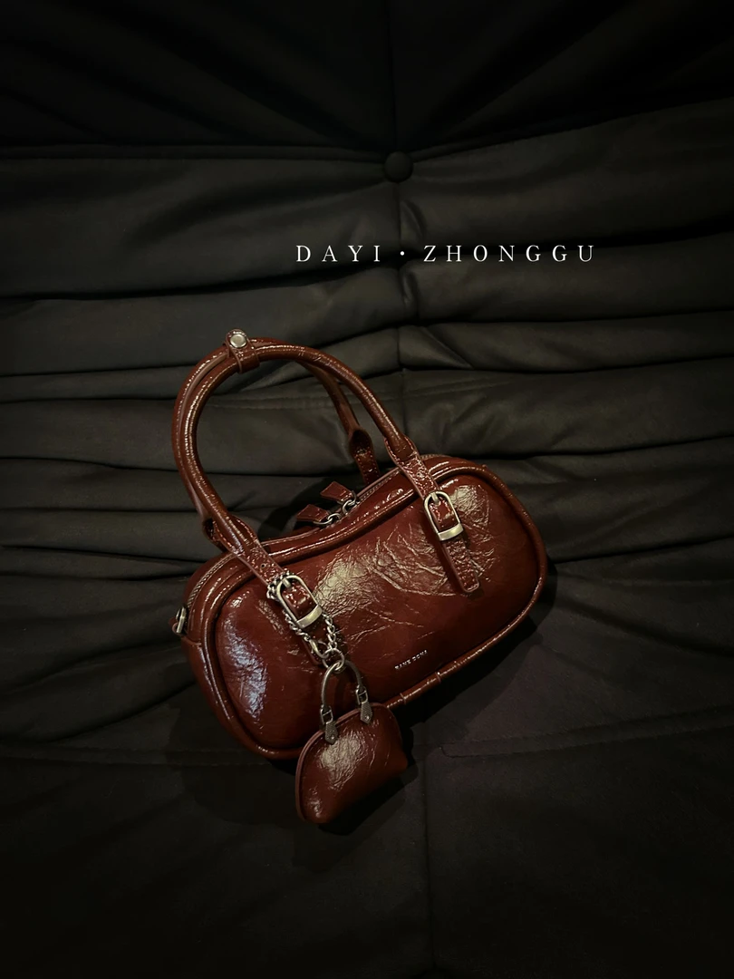 ZYROS/秋冬新款咖啡色轻奢经典时尚百搭手拎斜挎小波士顿包女1529