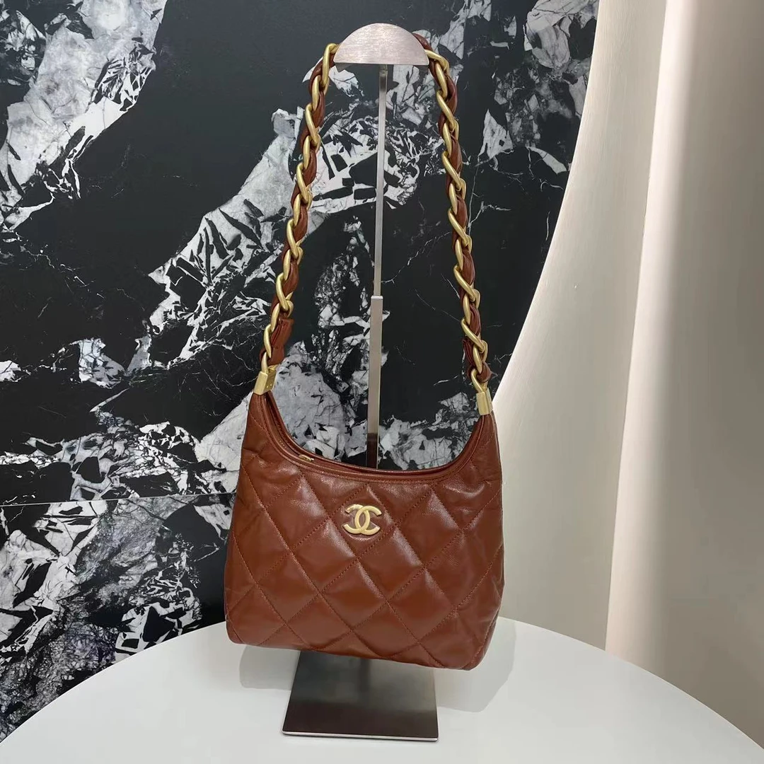 全新未使用 Chanel/香奈儿 24a焦糖色油蜡羊皮hobo小号腋下单肩包