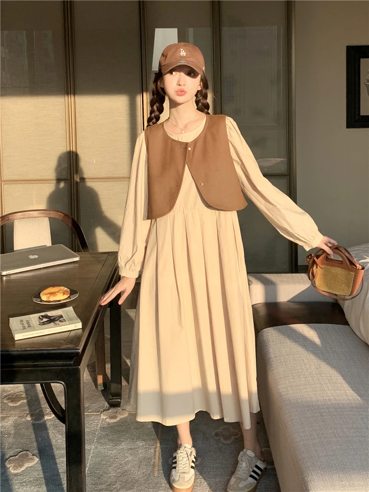 新款韩版复古皮马甲套装女设计感盐系灯笼袖连衣裙两件套 8339