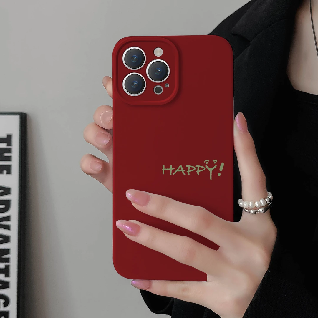 适用苹果15手机壳iPhone14promax保护套12/13/11个性红色文字happ