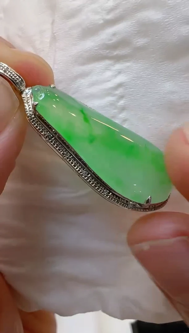 【闪购商品】翡翠吊坠(不含链)18K金镶嵌多样性团购发一件