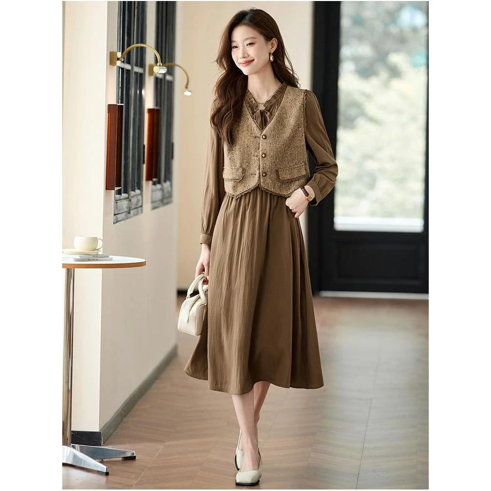 复古咖色马甲衬衫套装裙女2024年秋季新款小香风中长款裙子两件套