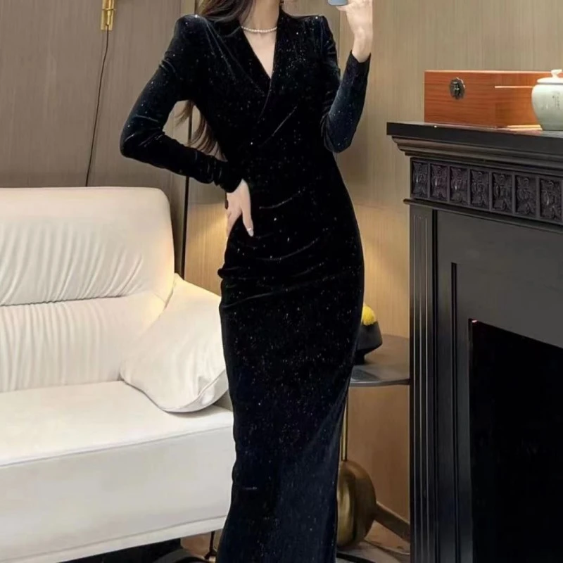 金丝绒新款女连衣裙秋冬长袖包臀收腰洋气时尚高端显气质显瘦裙子