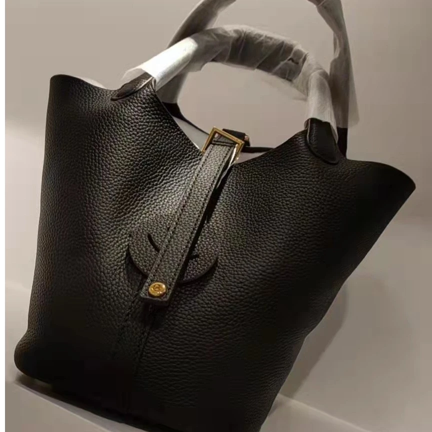 P407菜篮子包金扣头层牛皮女士手提包大容量新款水桶包女式包包