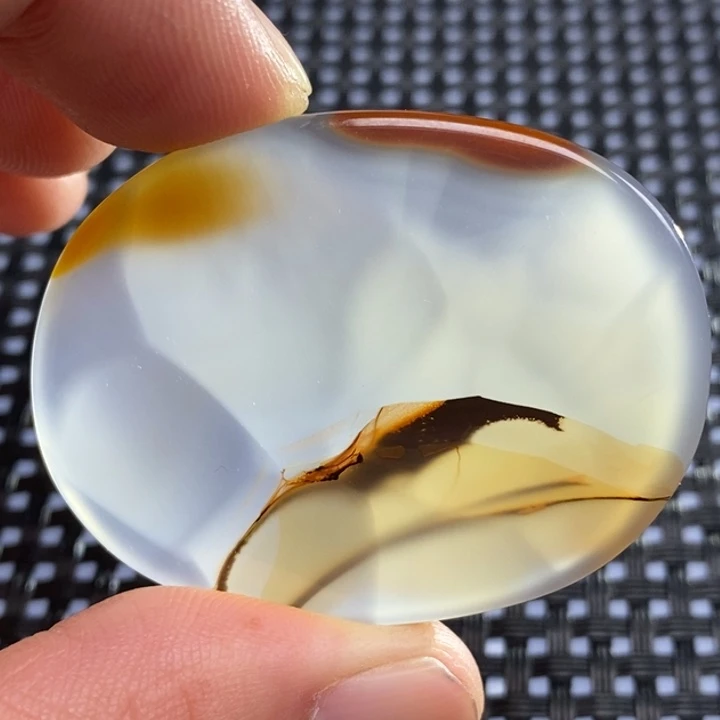 玛瑙/玉髓珠宝奇石未镶嵌白***风