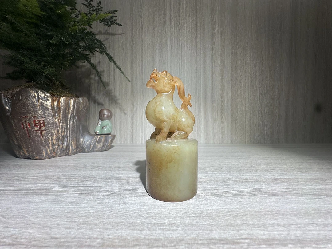 汉风格和田玉兽图腾印