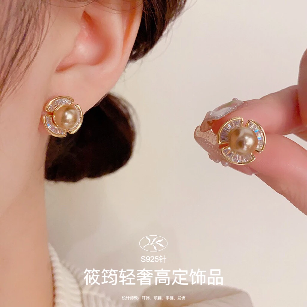 铜合金仿珍珠耳饰 【XJ•QS】简约高级感微镶耳钉s925小众设计感耳环