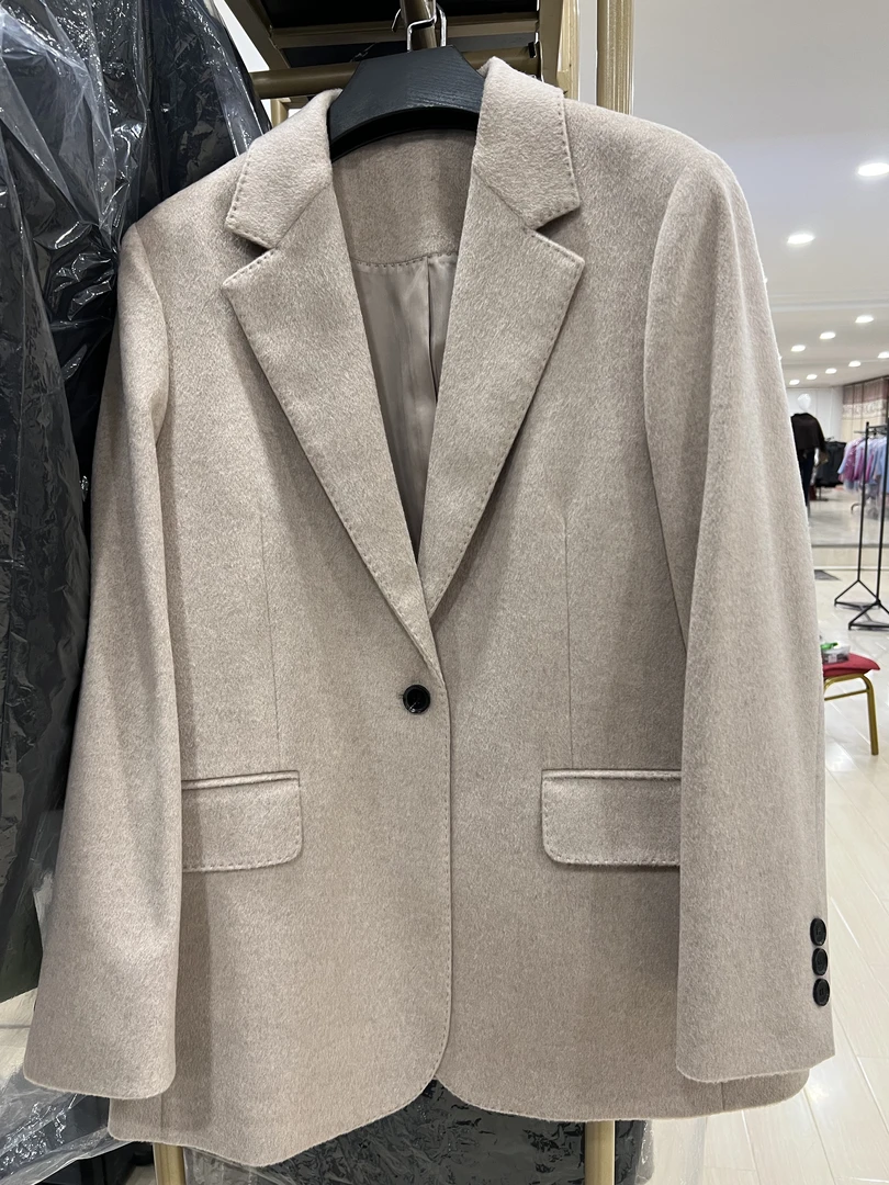 【周姐定制】短款时尚西装感大衣女款燕麦色安哥拉红