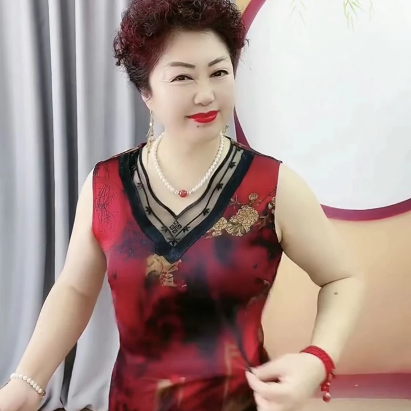 国红色/孔雀绿海棠图V领打底上衣