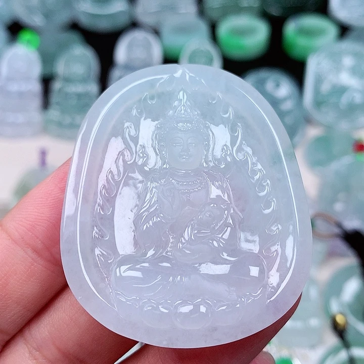 翡翠颈饰未镶嵌送子观音