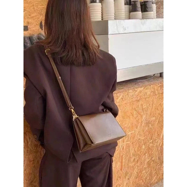 风琴简约腋下包高级质感小众设计包女包秋冬2023新款斜挎包62035