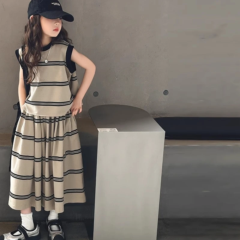 2025新款儿童时髦洋气夏装大童无袖背心阔腿裤两件套女童夏季套装