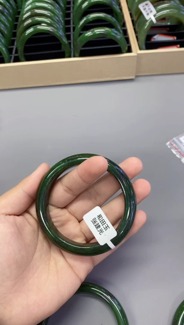 【闪购商品】和田玉手镯未镶嵌SZ55   59.7