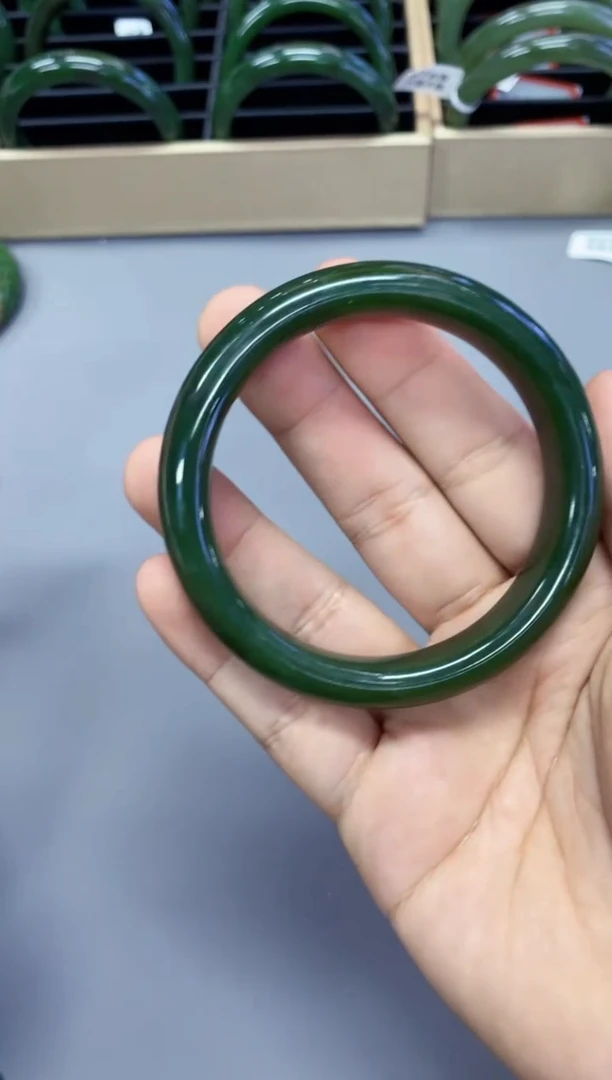 【闪购商品】和田玉手镯未镶嵌SZ55  56+