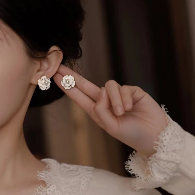 合金仿珍珠耳饰 法式轻奢小香风百搭日韩时尚温柔复古简约耳环617
