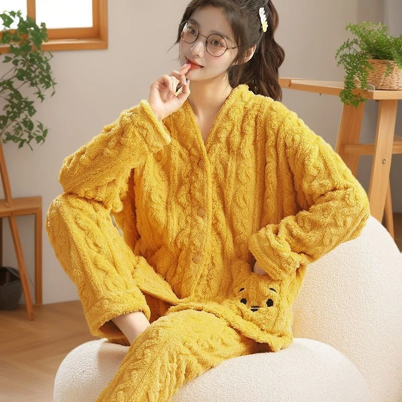 提花珊瑚绒加绒加厚套装大码可爱小熊保暖可外穿睡衣女秋冬家居服