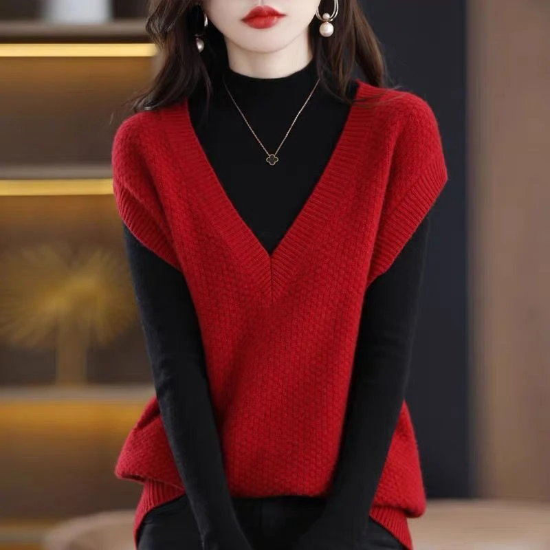 大码叠穿秋冬款针织马甲背心女鸡心领宽松无袖毛衣坎肩马夹外搭潮