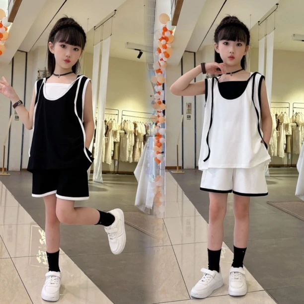 2024夏季新款时尚休闲撞色连帽套装女童宽松无袖背心短裤两件套