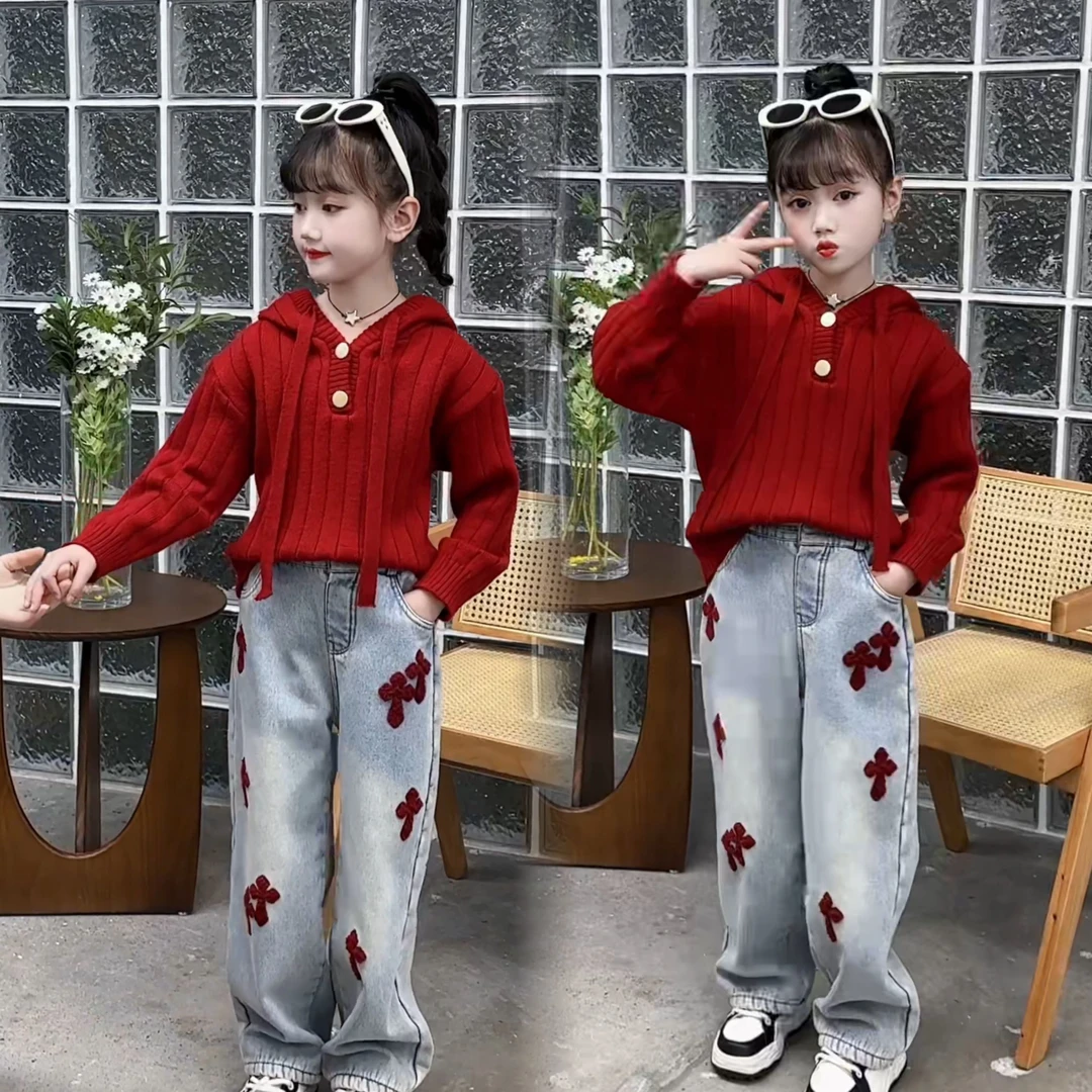 【伊美】女童春秋新款喜庆连帽毛衣针织开衫外套