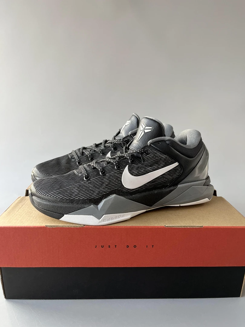 Nike Zoom Kobe 7 zk7 狼灰 篮球鞋 42.5码配盒 成色很不错
