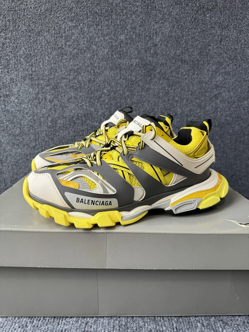 42码 Balenciaga 巴黎世家 track 灰黄 老爹鞋 原盒配件 充新成色